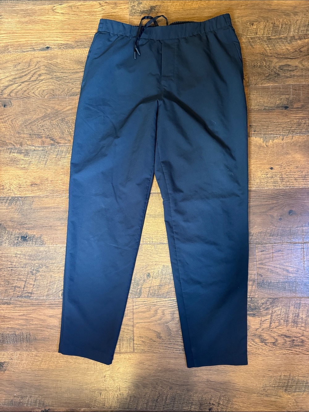 Lululemon men’s size large casual lounge pants.